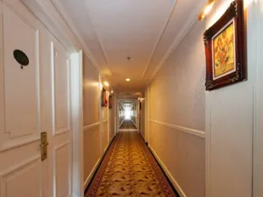 Golden Coast  Lawton Hotel - Image 4