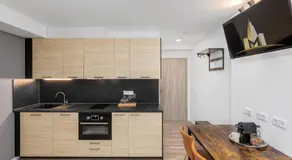 Maxim Apartments - Image 2