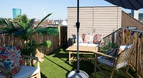 The Henry Self Check-In Guesthouse - Image 4