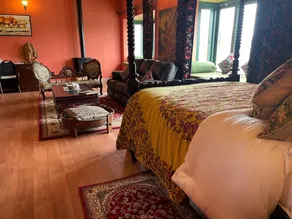 Habba Kadal Kashmiri Heritage Hotel & Hub - Image 2