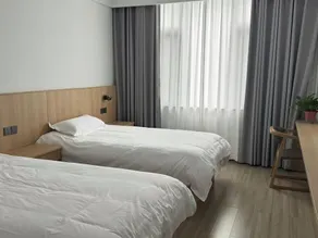 Yuehu Mountain Hotel - Image 5