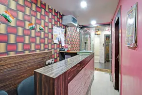 OYO The Hangout Residency Inn - Image 2