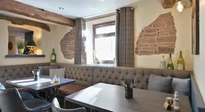 Rooms at The Dressers Arms - Image 5