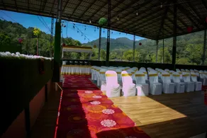 perfect mountain getaway - Image 4