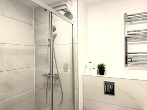 Goodmayes Grand Hotel - Image 3