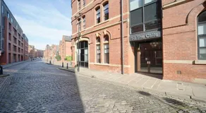 Spacious 2 bedroom city centre apartment - Image 5