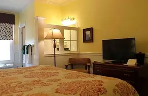 County Clare Irish Hotel & Pub - Image 4