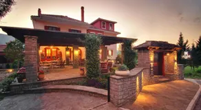 Xani Hotel - Image 4