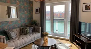Luxury Riverfront Apartment - Image 2