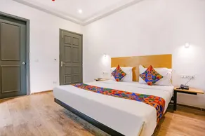 FabHotel Roseman - Image 2