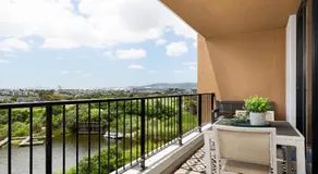 Waters Edge Apartments - Image 5