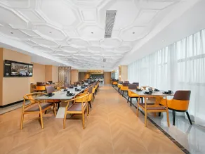 Vienna International Hotel Luxian High-Speed Railway Station Government Affairs Center - Image 3