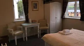 Lake Lounge Rooms - Image 4