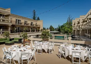 Toll House Hotel Los Gatos, Tapestry Collection by Hilton - Image 2