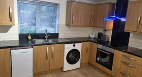 Spacious 3BR Home with Large Garden - Ashford, Kent - Image 3