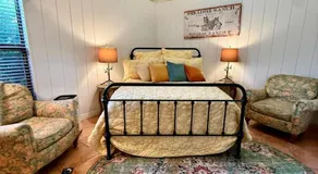 Horse Ranch Adventures - Paradise Ranch Bunkhouse - Image 2