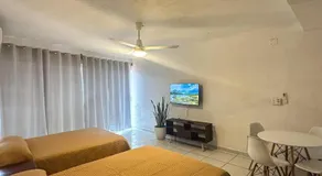 Habitación 18 a unos pasos de la playa Las Brisas - Image 2