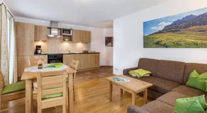 Appartamento con terrazza, giardino e griglia - Image 2