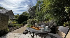 Garden Lodge in Lush Grounds Nr Ventnor - Image 3