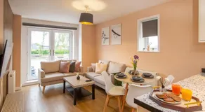 The Monument Apartment, 2 Bedrooms, 2 Bathrooms, Private Balcony, Open Plan kitchen, Recently Renovated, Code-Access Development, Free Multi Car Park, Ideal Location - Image 3