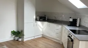 Modern Flat Parking Work Friendly - Image 3