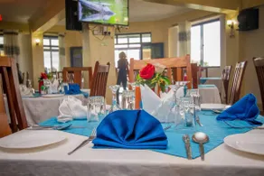 Meru Paramount Hotel - Image 2