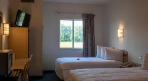 Morgantown Inn & Suites - Image 2