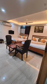 ROYAL RESIDENCY - Image 1