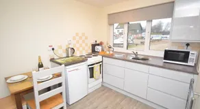 Cavell - sleeps 2 people right in the heart of Wroxham on the Norfolk Broads - Image 5