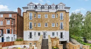 Luxury 2-Bedroom Apartment, Leatherhead, Sleeps 4 - Image 3