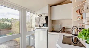 Pyatt's Pad - Image 3