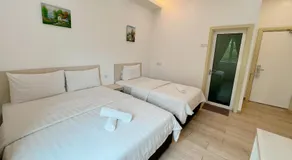 Vvip Hotel - Image 4