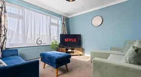 3 bedroom Bungalow for Contractors,Workers,Relocation,Insurance,Family, Free Parking - Image 2