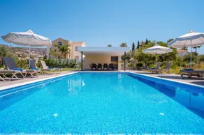 Andrea Villa 5 bedroom with swimming pool - Image 3