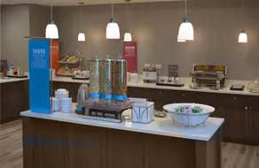 Hampton Inn & Suites Philadelphia/Media - Image 5