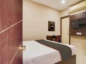 Super Collection O PNR COMFORT KHAIRATABAD - Image 2