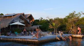 Santa Lova Eco-hostel Isla Tintipan - Image 2