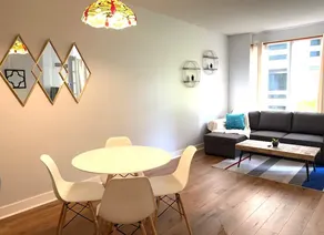 Yorkville Bloor Stay- 2 minutes walk to Transit - Image 4