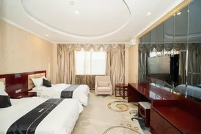OYO New Century Wangfu Business Hotel - Image 2