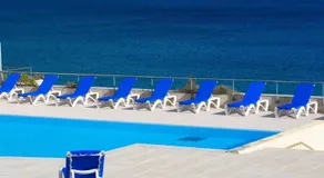 Une terrasse sur la mer - Image 5
