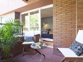 Appartement Bonanova avec terrasse, style classiqu - Image 4