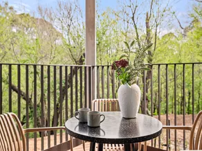Brand-New 2-Bed with Rooftop Access - Image 3