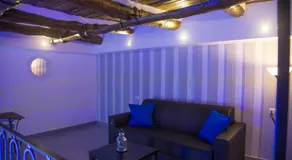 Vesuvius Luxury Suites - Image 4