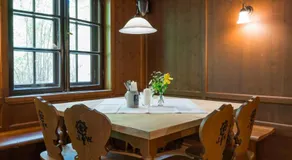Gutshotel Menterschwaige - Heritage Boutique Hotel with Timless Elegance - Image 5