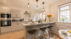 3 Bed Spacious Stylish House, Southampton - Off Road Parking & Private Garden - Sleeps 7, Close to City Centre - by Blue Puffin Stays - Image 2