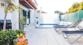 Help Yourself Hostels - Carcavelos Coast - Image 3