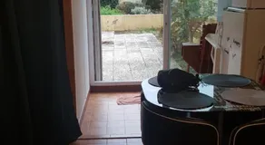 Appartement T2 avec son rez de jardin de 40 m2 5 couchages 250m de la plage et 15km de l'Arena - Image 5