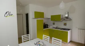 esiloM Aparthotel - Image 5