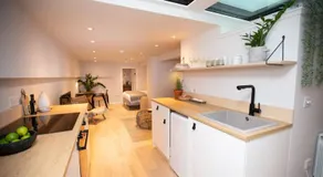 Chorlton Stylish Studio & Roof Terrace Apartments - Image 3