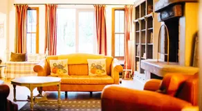 The George Hotel - Image 3
